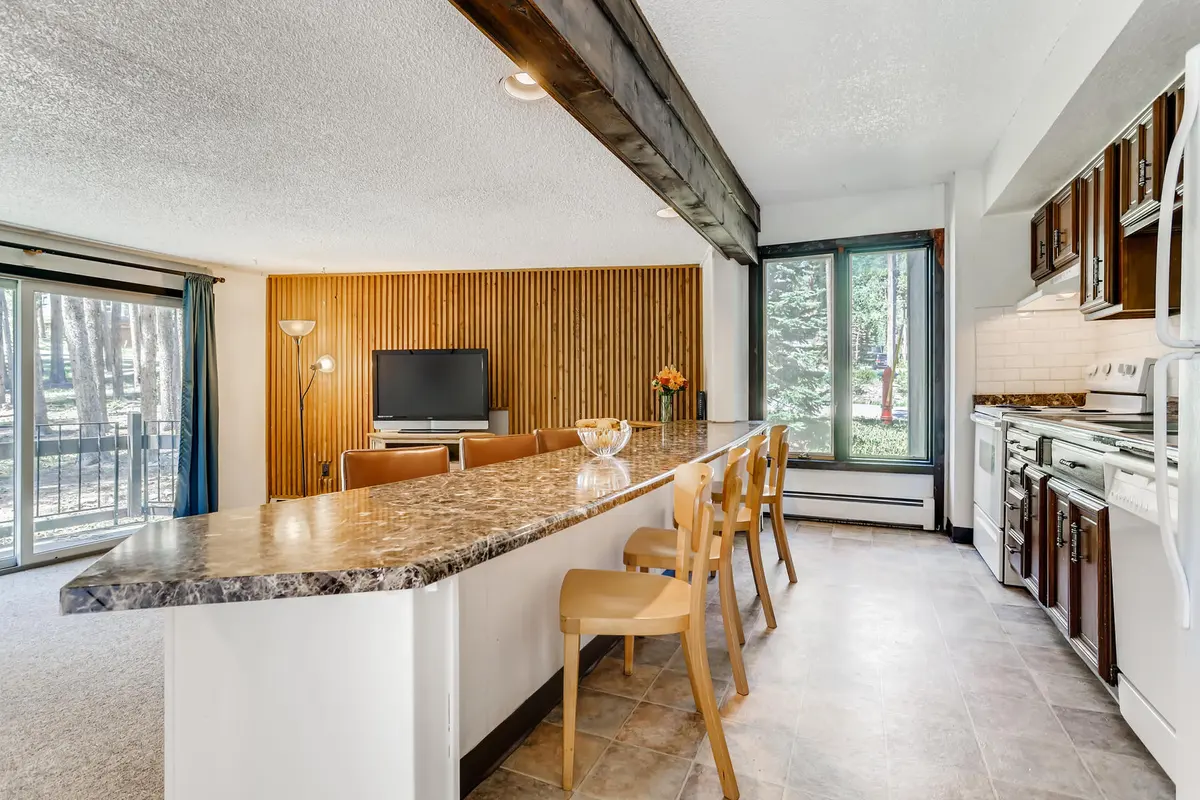 1173 Ski Hill Road Unit 123-011-025-Kitchen-MLS_Size