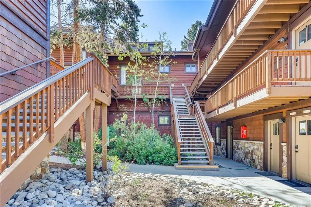 Exterior the Lances Breckenridge
