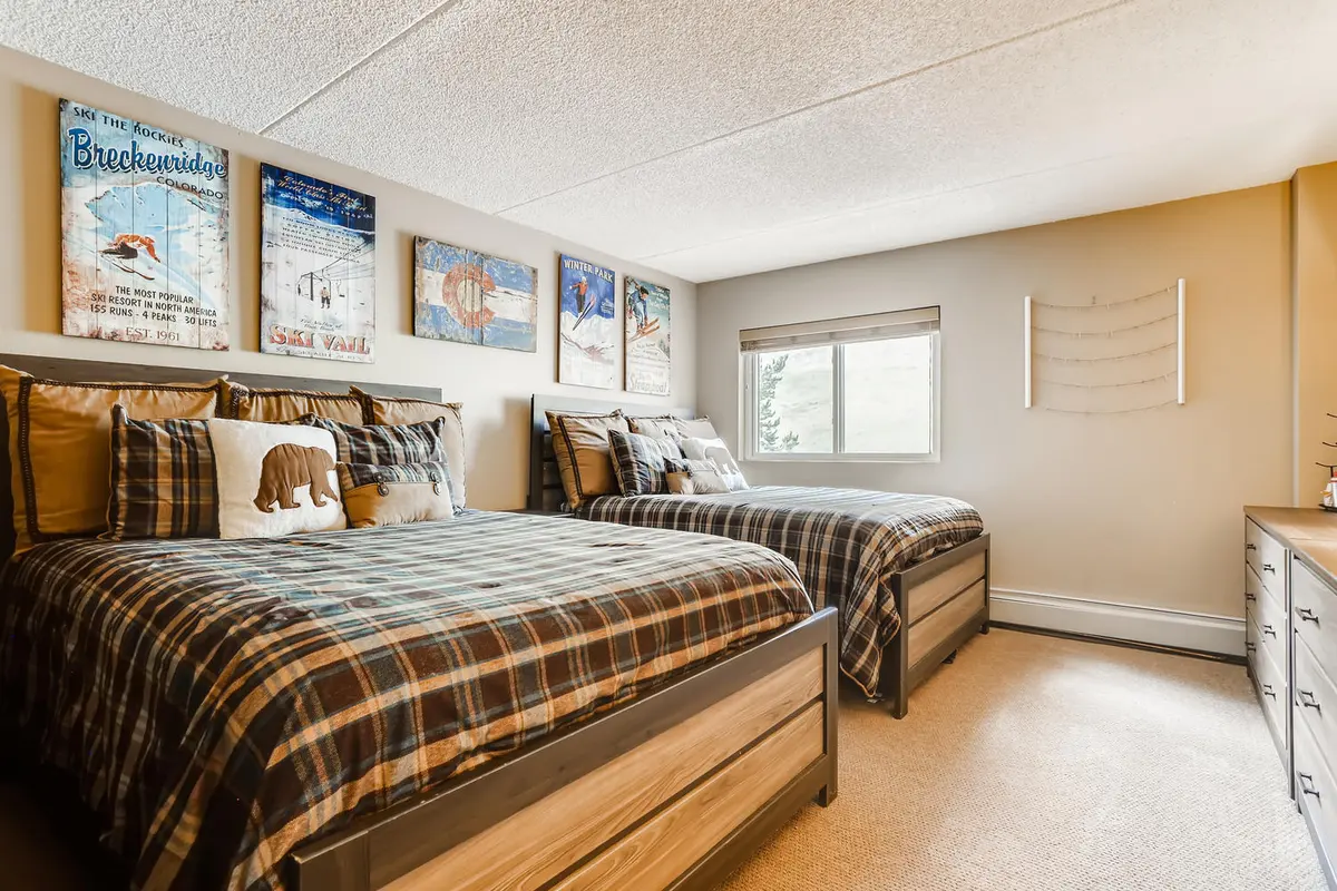 copper road condo bedroom