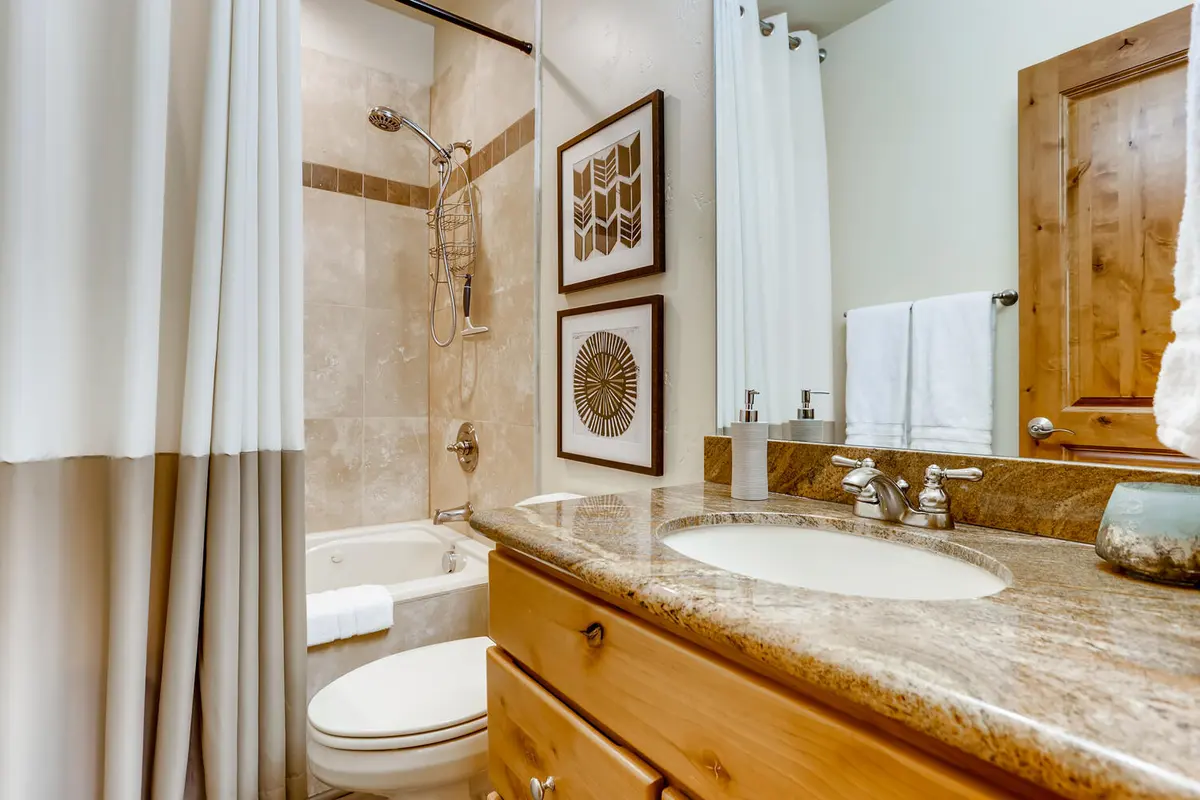 140 Wildernest Court Unit 106-