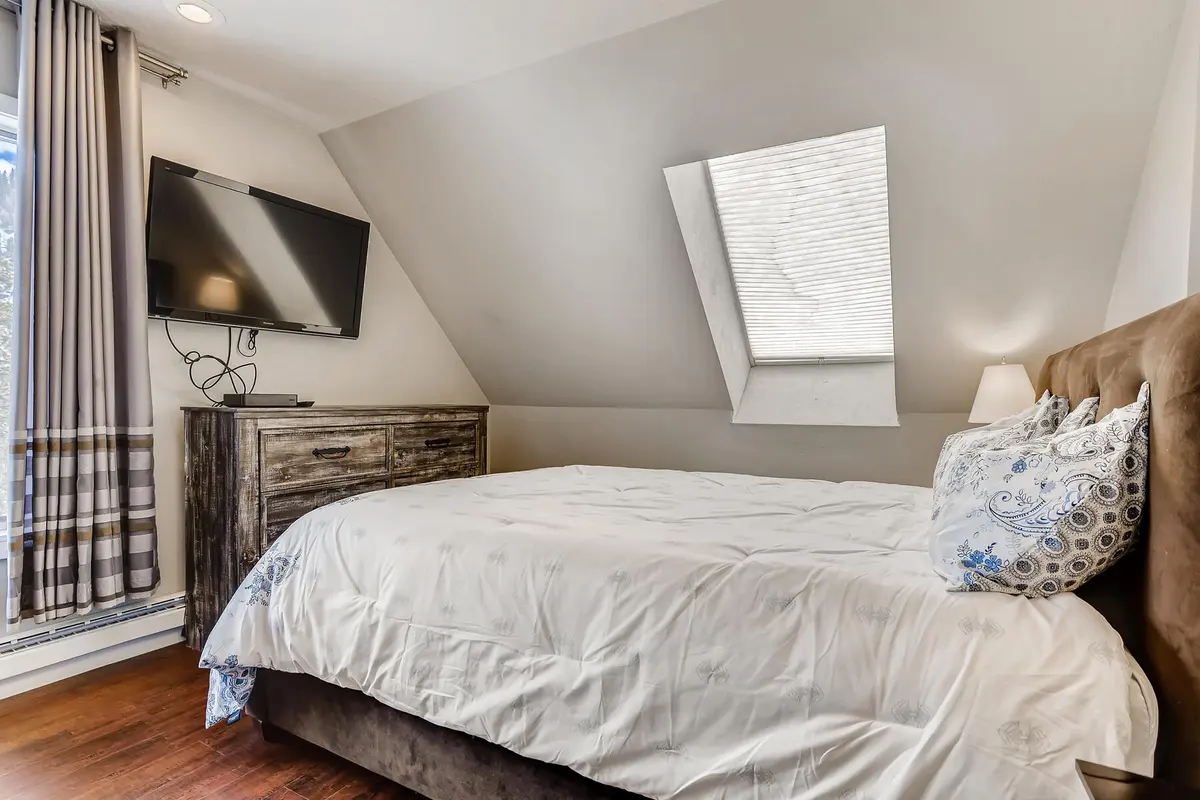 5 Bedroom Keystone Condo for Sale 17