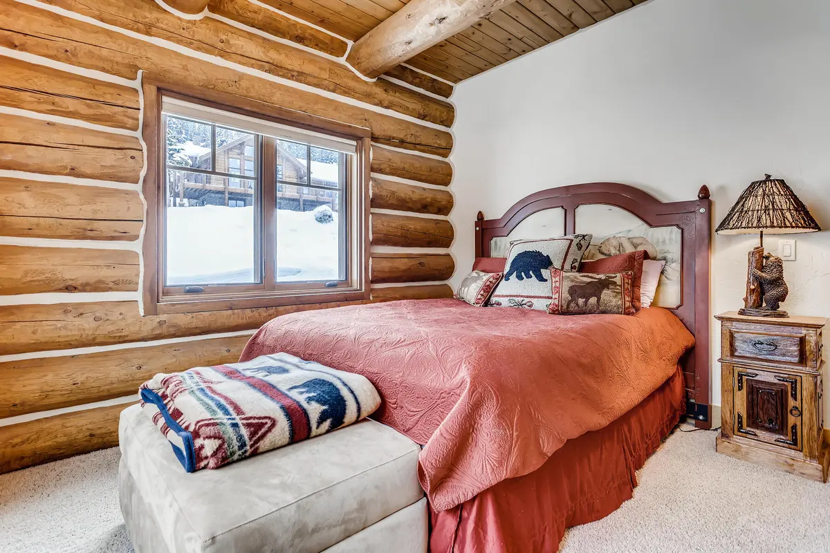 breckenridge real estate bedroom